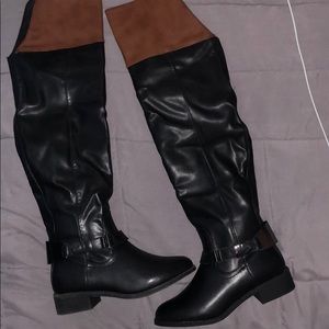 Flat high boot NEW never worn